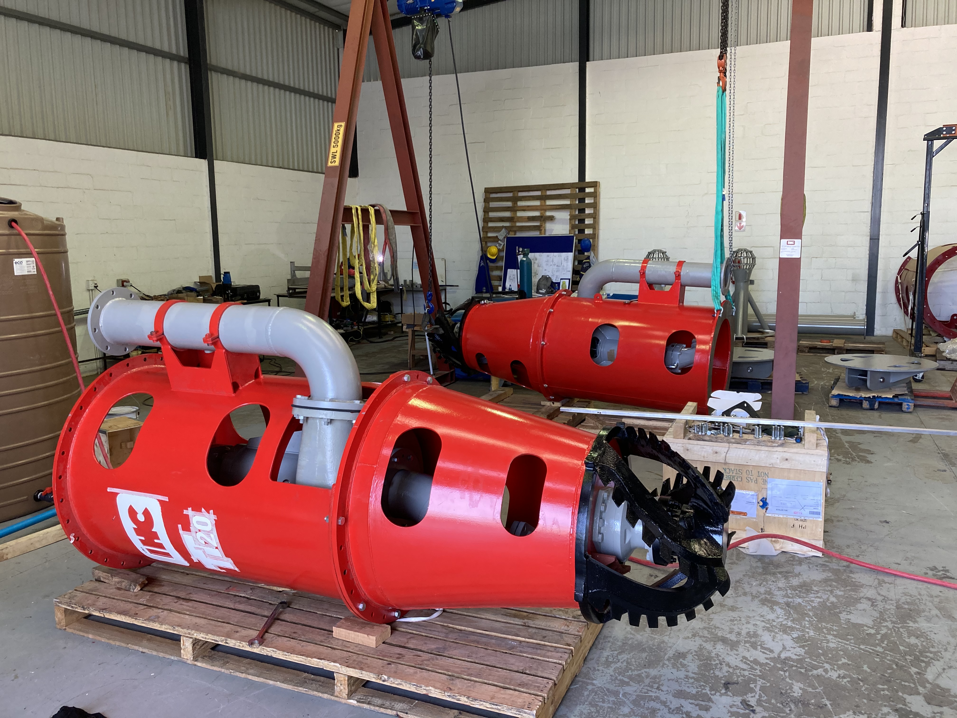 OTTer-Pump fitted with a cutter unit An OTTer-Pump fitted with a cutter unit